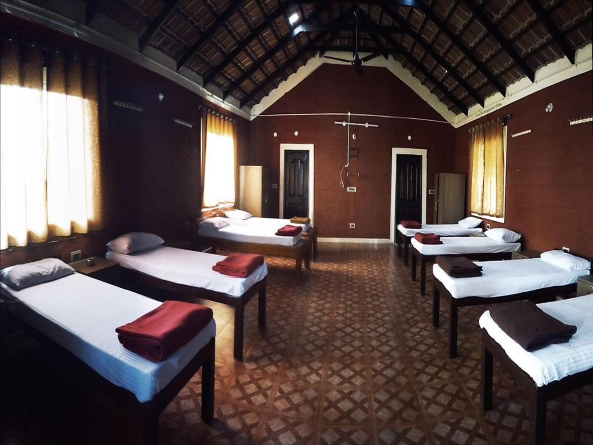 Cs County Resort Sakleshpur Bagian luar foto