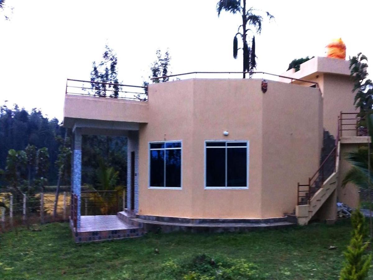 Cs County Resort Sakleshpur Bagian luar foto