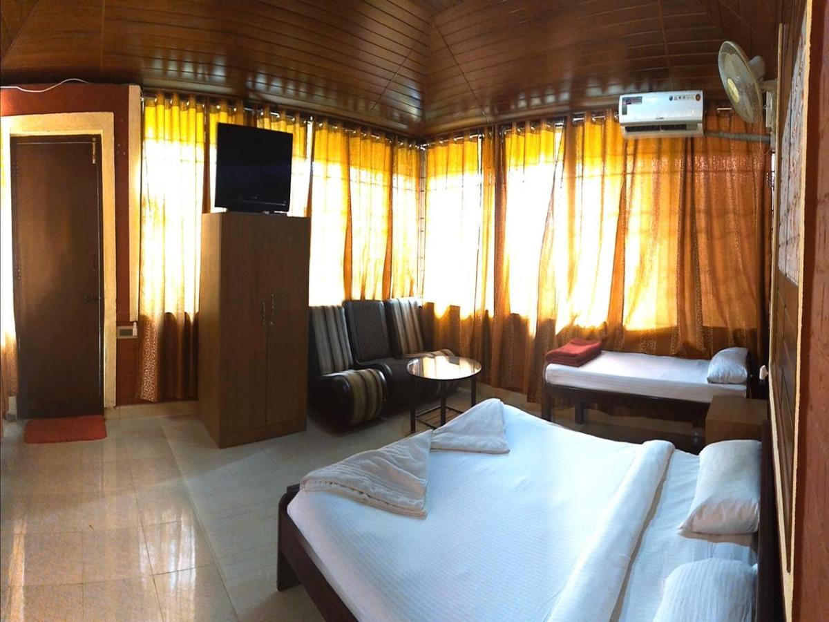 Cs County Resort Sakleshpur Bagian luar foto