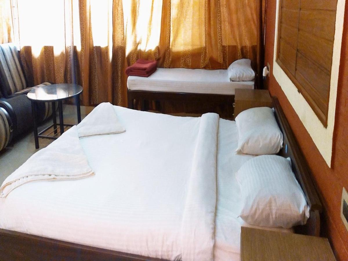 Cs County Resort Sakleshpur Bagian luar foto