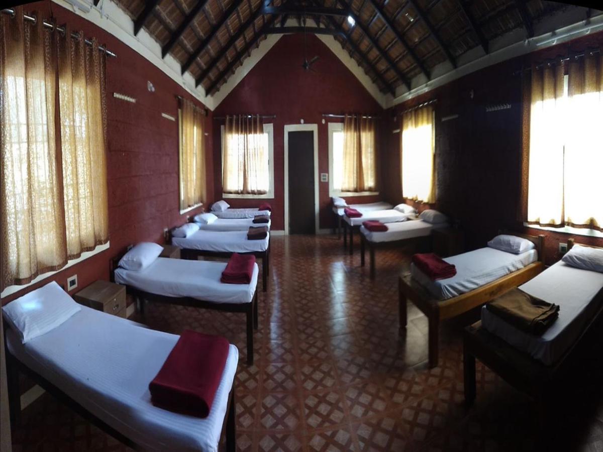 Cs County Resort Sakleshpur Bagian luar foto