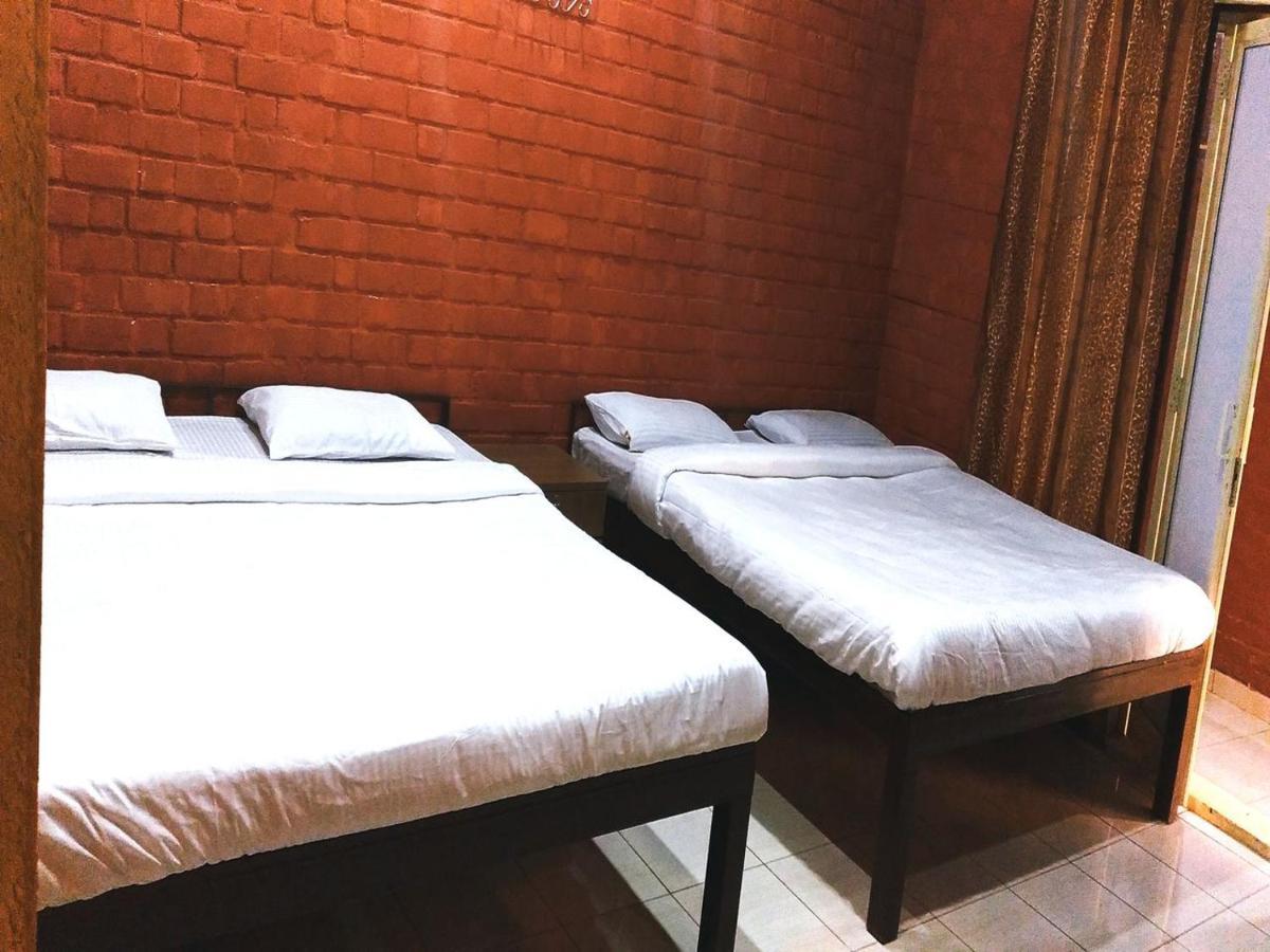 Cs County Resort Sakleshpur Bagian luar foto