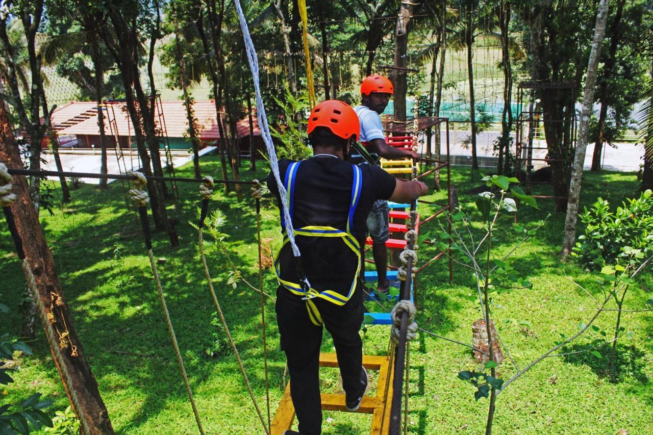 Cs County Resort Sakleshpur Bagian luar foto