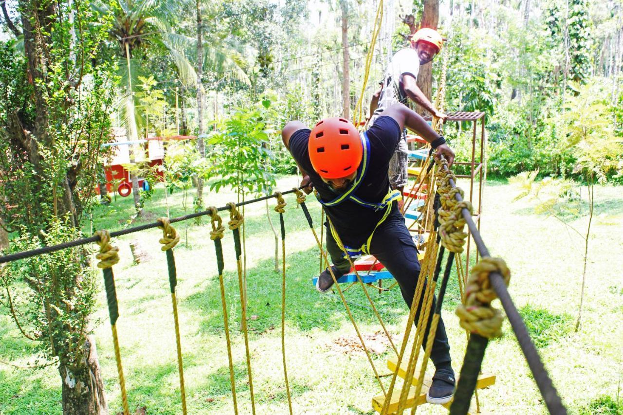 Cs County Resort Sakleshpur Bagian luar foto