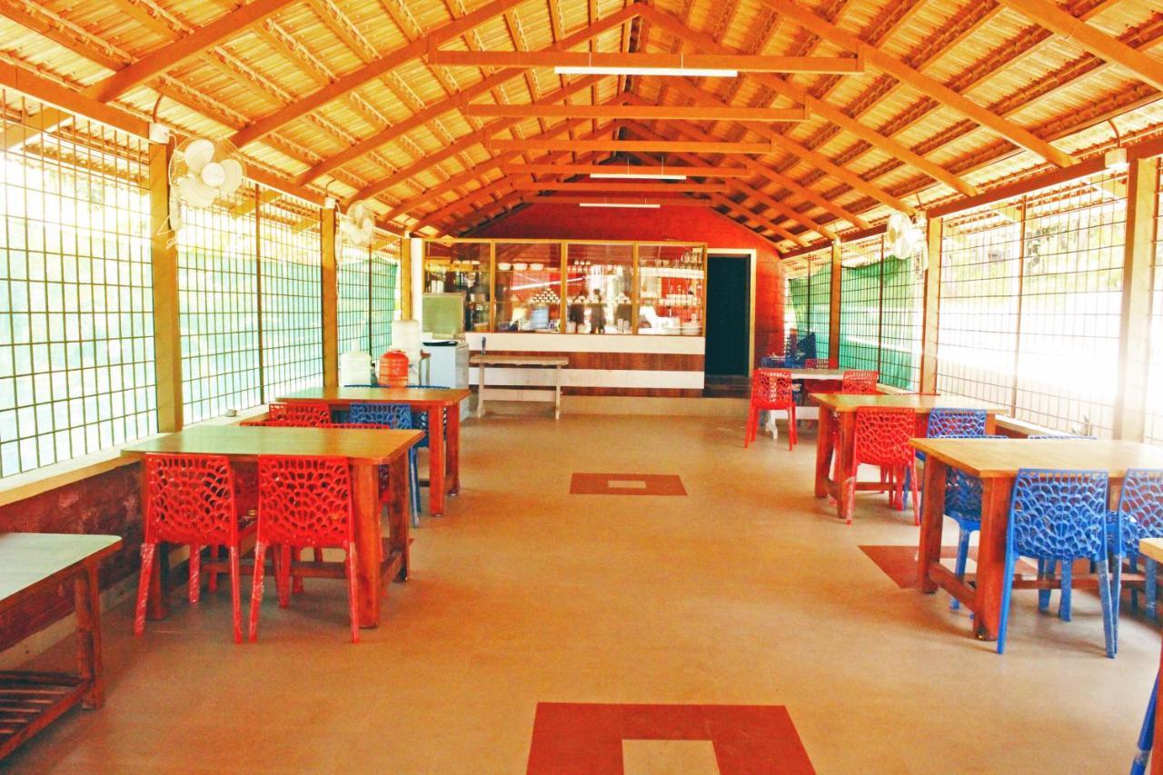 Cs County Resort Sakleshpur Bagian luar foto