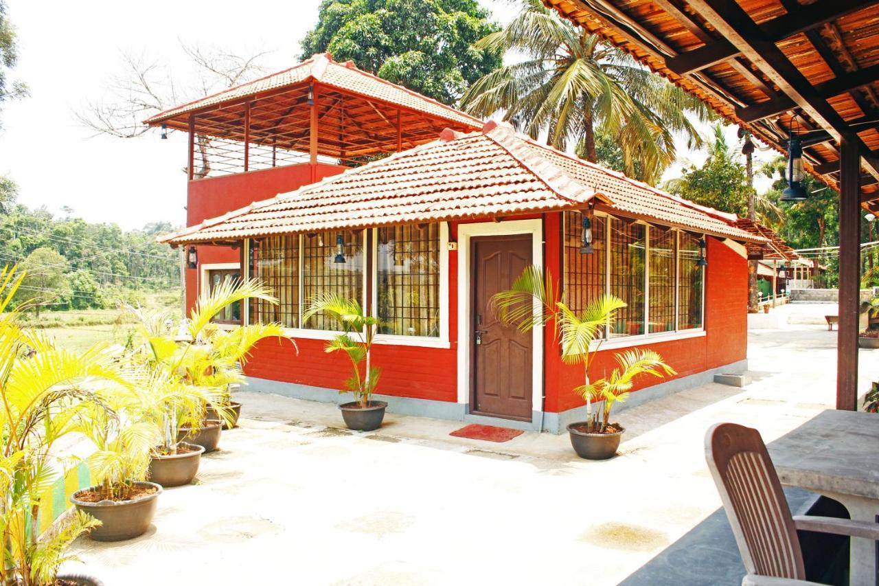 Cs County Resort Sakleshpur Bagian luar foto