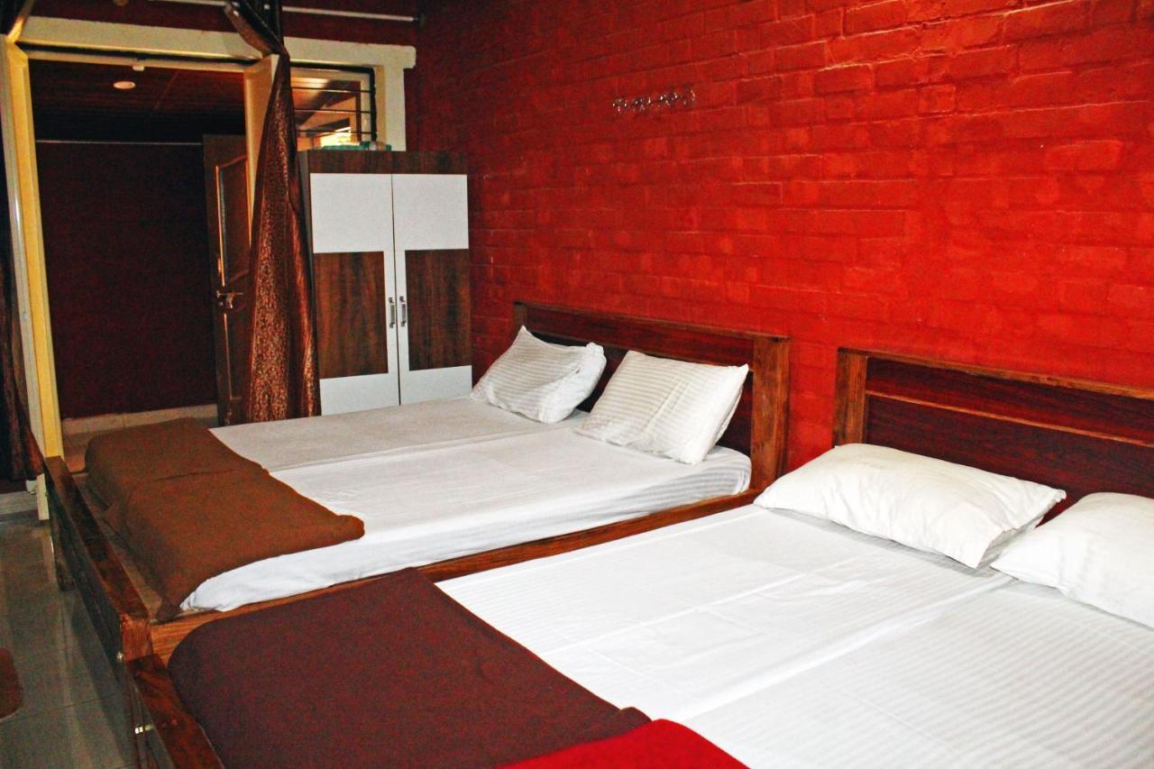 Cs County Resort Sakleshpur Bagian luar foto