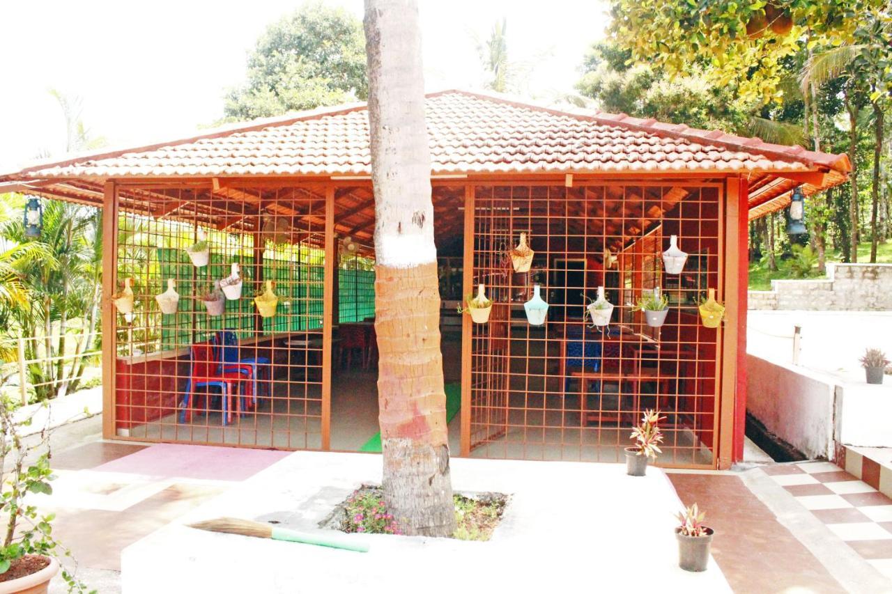 Cs County Resort Sakleshpur Bagian luar foto