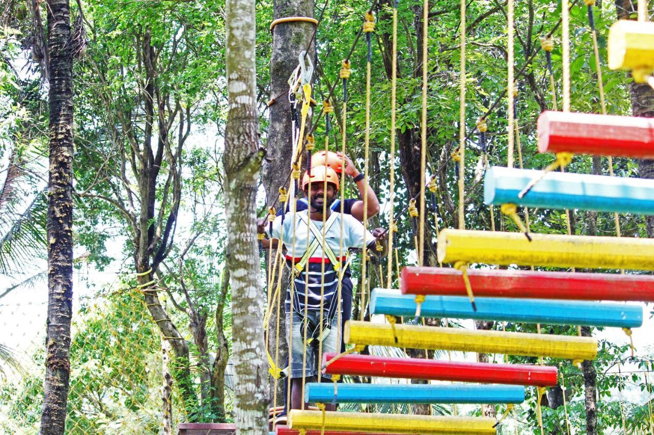 Cs County Resort Sakleshpur Bagian luar foto