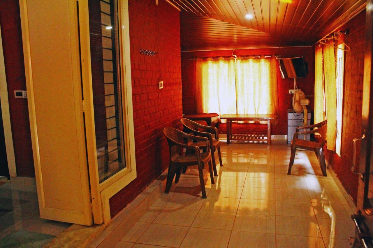 Cs County Resort Sakleshpur Bagian luar foto