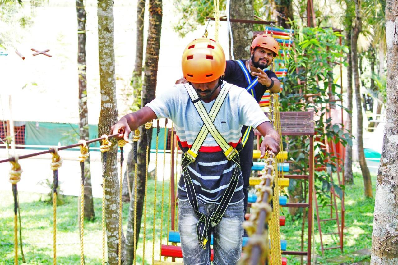 Cs County Resort Sakleshpur Bagian luar foto