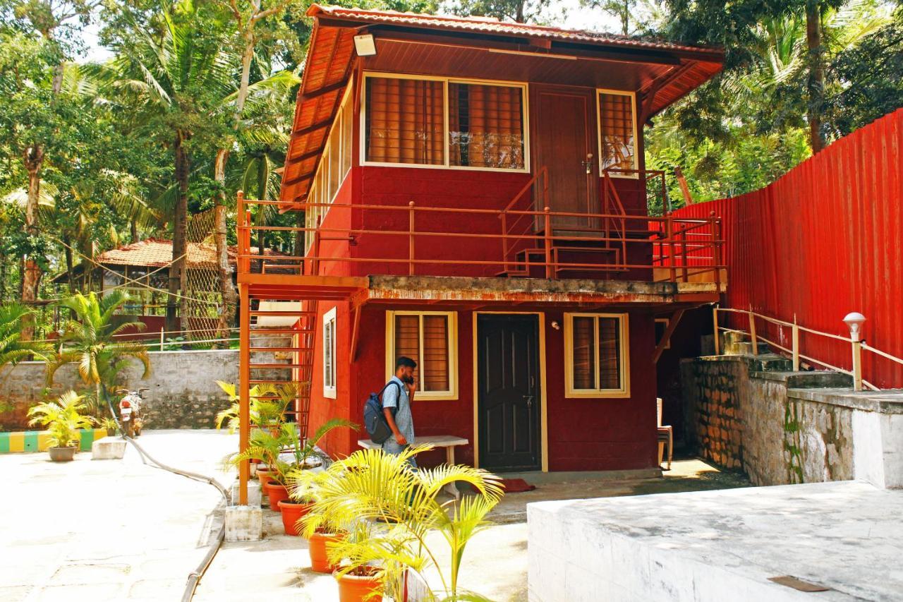 Cs County Resort Sakleshpur Bagian luar foto