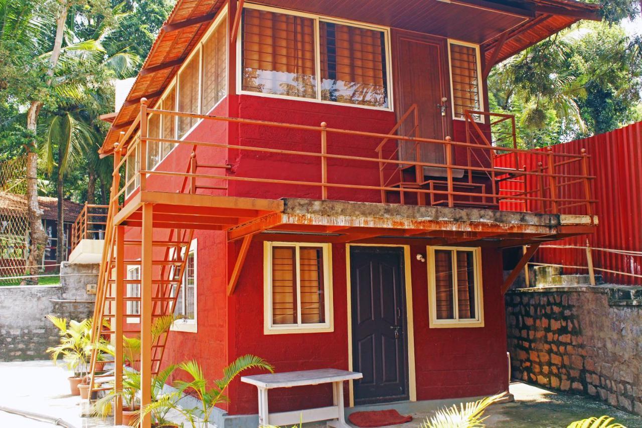 Cs County Resort Sakleshpur Bagian luar foto