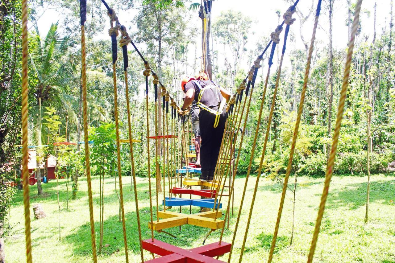 Cs County Resort Sakleshpur Bagian luar foto