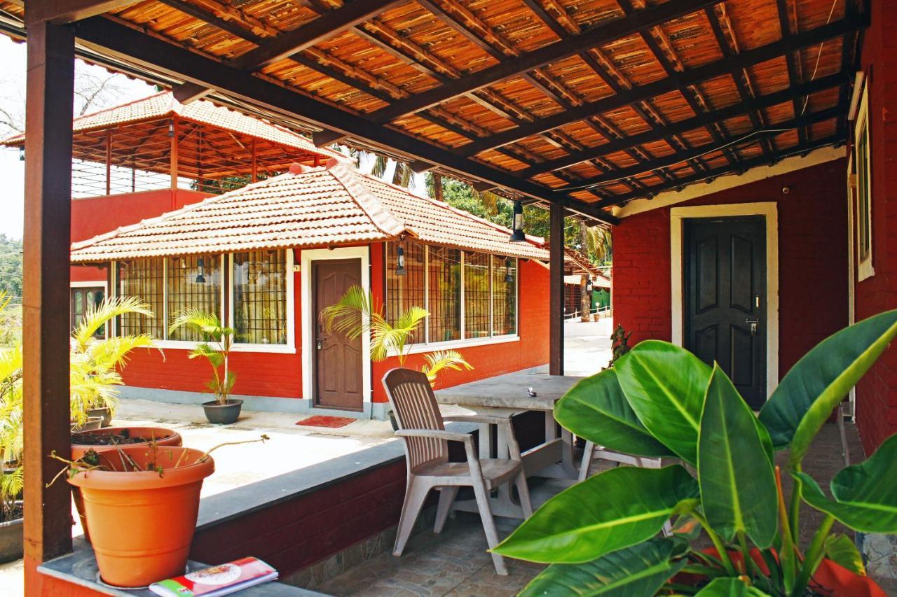 Cs County Resort Sakleshpur Bagian luar foto